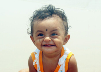 HAPPINESS BLOOMS FROM WITHIN HAPPINESS BLOOMS FROM WITHIN