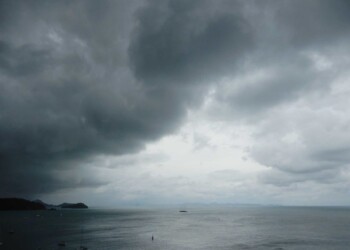 IT ALWAYS RAINS THE HARDEST ON PEOPLE WHO DESERVES THE SUN IT ALWAYS RAINS THE HARDEST ON PEOPLE WHO DESERVES THE SUN