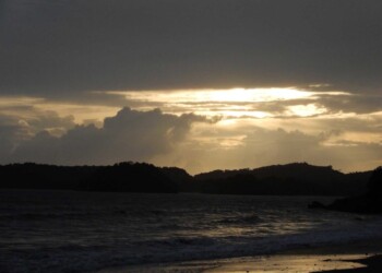 SUNSET IS A WONDERFUL OPPORTUNITY FOR US TO APPRECIATE ALL THE GREAT THINGS THE SUN GIVES US! SUNSET IS A WONDERFUL OPPORTUNITY FOR US TO APPRECIATE ALL THE GREAT THINGS THE SUN GIVES US!